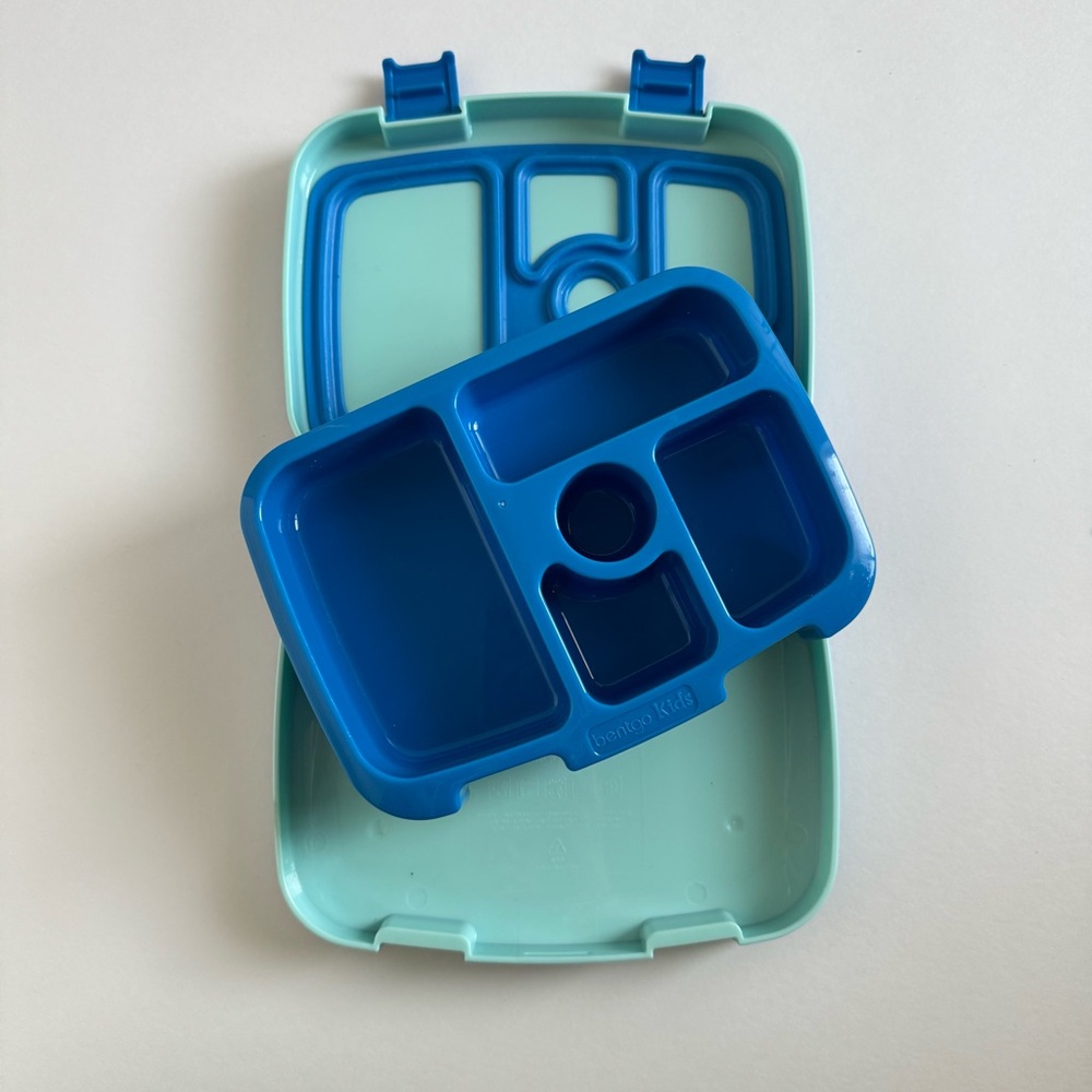Bentgo Kids lunchbox. Brand new! Blue - Picture 7 of 12